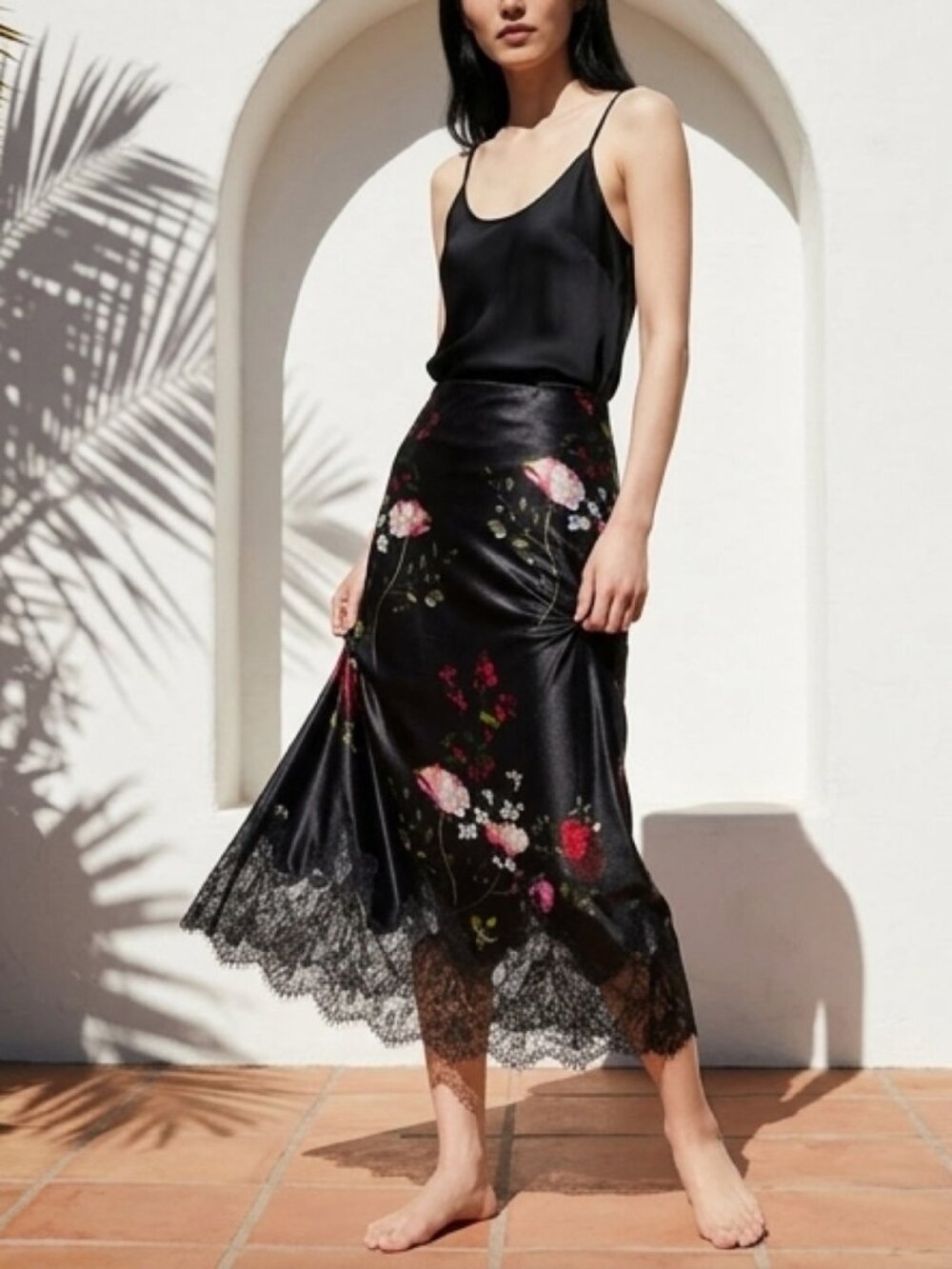 🌹 Alice + Olivia Black Floral Midi Skirt w/ Lace Hem